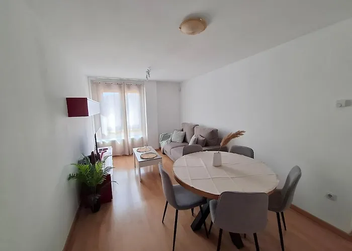 Los Pinos, Acogedor Apartamento Con Garaje - Arafita Apartamentos